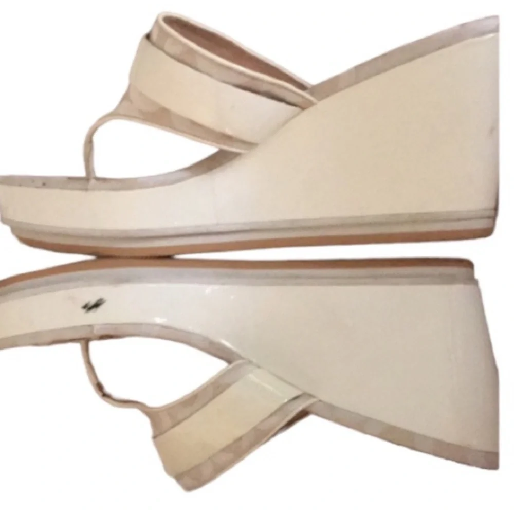 Coach size 10 white / ivory canvas & patent leather platform wedge sandal - Picture 2 of 16